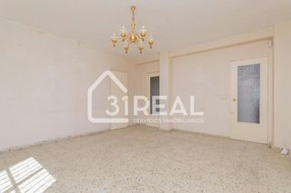 Flat in Avenida ENTREVIAS