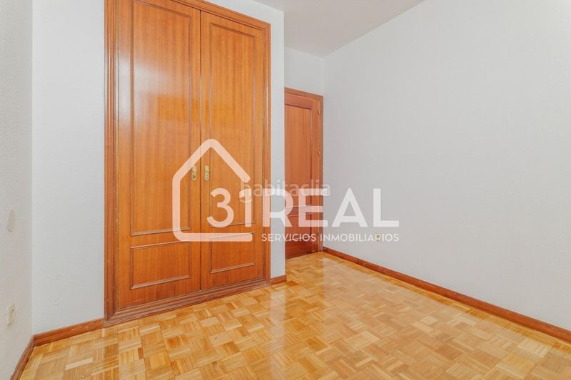 Foto fb02d8f7-e7e4-4e82-97c3-4e6c3afe8d6e. Pis amb calefacció a Valdeacederas Madrid