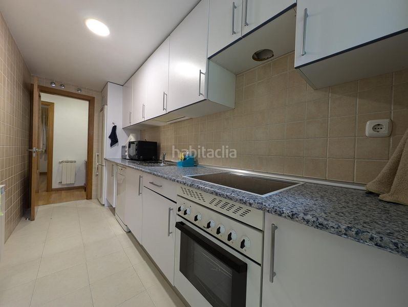 Foto 61b87e9f-b587-4b00-937e-3851c22c1c8e. Rent flat with heating in Valdeacederas Madrid