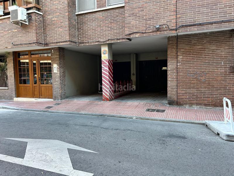 Foto 4d6703b9-0ffb-40bb-98e9-2a2f38013f2e. Parking coche en San Isidro Getafe