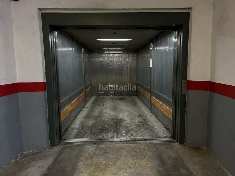 Foto 29b9bce6-f43d-4e94-bb92-a93ac812e16a. Aparcament cotxe a La Alhóndiga Getafe