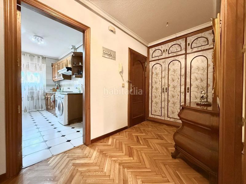 Foto 553d26ab-5fea-43e9-abc5-d68de75b2334. Zweistöckige wohnung mit heizung in San Isidro Getafe