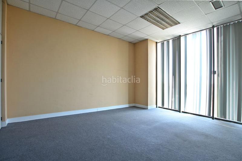 Foto 432e317f-fc1a-497b-9e0f-2a03246de12d. Rent office space in calle de yécora in Rejas Madrid