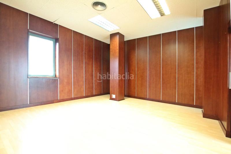 Foto ac0fb936-2e8f-4fd8-aa76-311ea3108a63. Rent office space in calle de yécora in Rejas Madrid