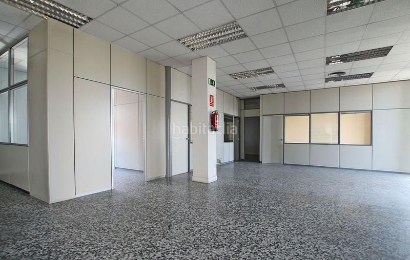 Foto 90ae5d86-eca0-4e4c-ac90-09f2ec66e673. Rent office space in calle de yécora in Rejas Madrid