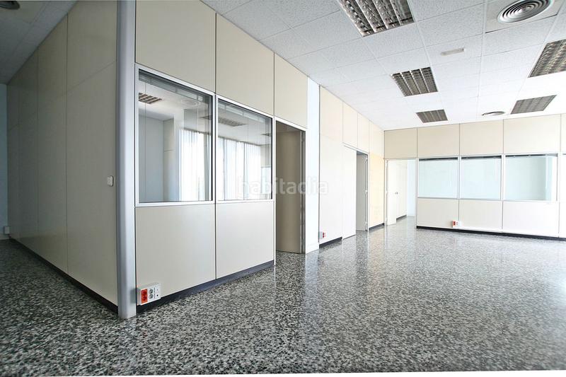 Foto b4413b75-f391-4a2a-b559-c92d1df0c329. Rent office space in calle de yécora in Rejas Madrid