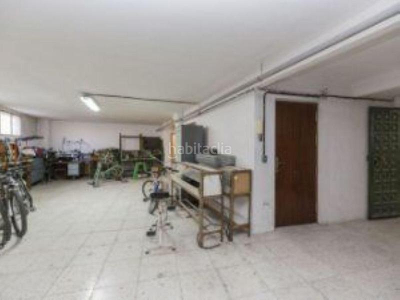 Foto b33e151e-b9d8-4d98-aaa2-84fc4f7ef434. Local commercial dans del radio 32 dans Opañel Madrid