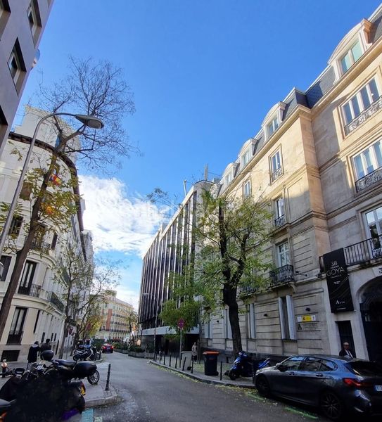 Foto 3612c238-d161-49a9-a3c1-ade78d1f00ea. Aparcament cotxe a Almagro Madrid