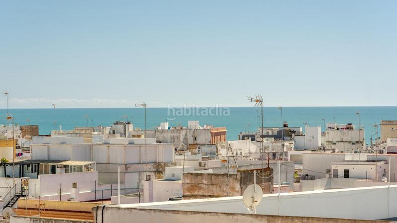 Foto a749ee1d-d790-483a-8ef8-79d1e5e8579c. Piso lujo y confort descubre este idilico piso en cadiz descubre la perla de la costa de la lu en Cádiz