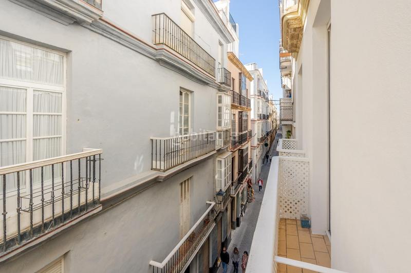 Foto d80bdc1e-1f67-4d2f-a6f7-1e2475cf39ce. Piso lujo y confort descubre este idilico piso en cadiz descubre la perla de la costa de la lu en Cádiz