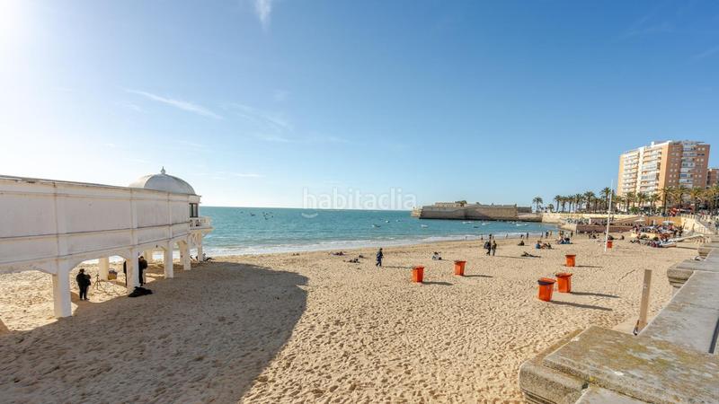 Foto e2e5f53b-560d-49de-93bd-1277030f8b7a. Piso lujo y confort descubre este idilico piso en cadiz descubre la perla de la costa de la lu en Cádiz