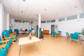 Edificio en Calle caño viejo 7. Hostal en venta en el alamo