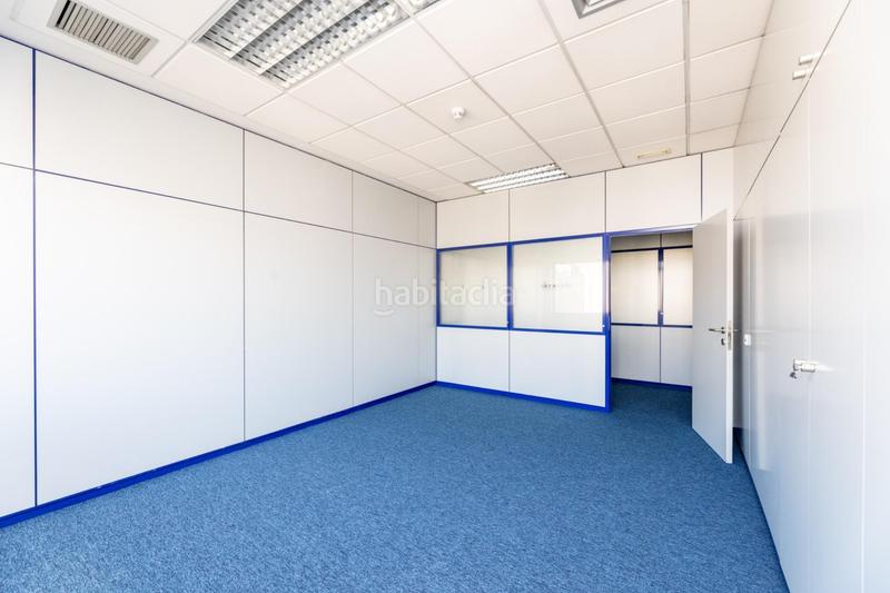 Foto 50e82a15-57aa-4f1a-8c2f-34072f5c5d07. Miete büro in Zona Industrial Alcobendas