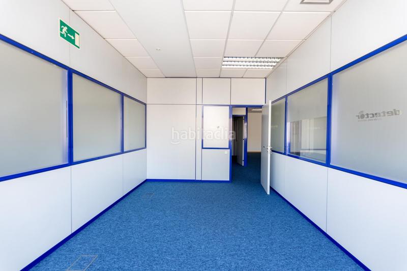 Foto ccc76485-3245-49cd-a3c2-c2a20e67e509. Miete büro in Zona Industrial Alcobendas
