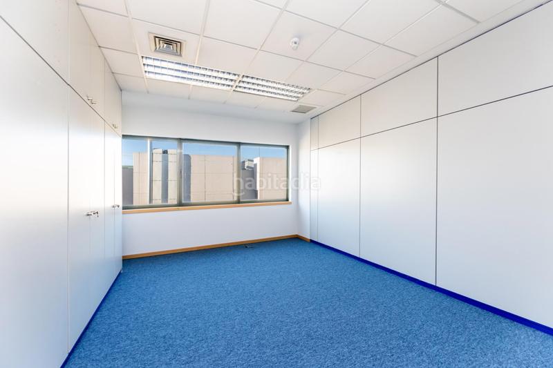 Foto d138c9ac-bd48-4025-9397-68e4eb57b431. Miete büro in Zona Industrial Alcobendas