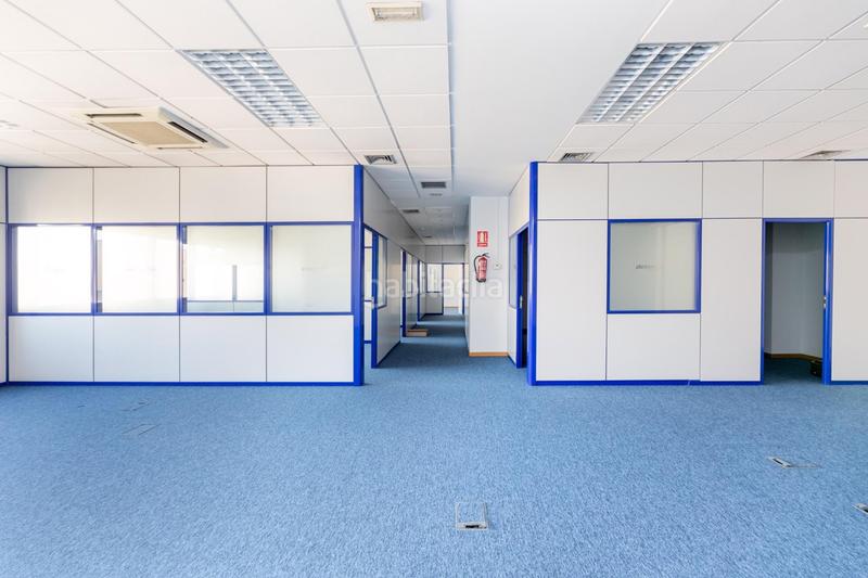 Foto f8720310-dea3-47f9-97b3-1bcaabfdd2ad. Rent office space in Zona Industrial Alcobendas