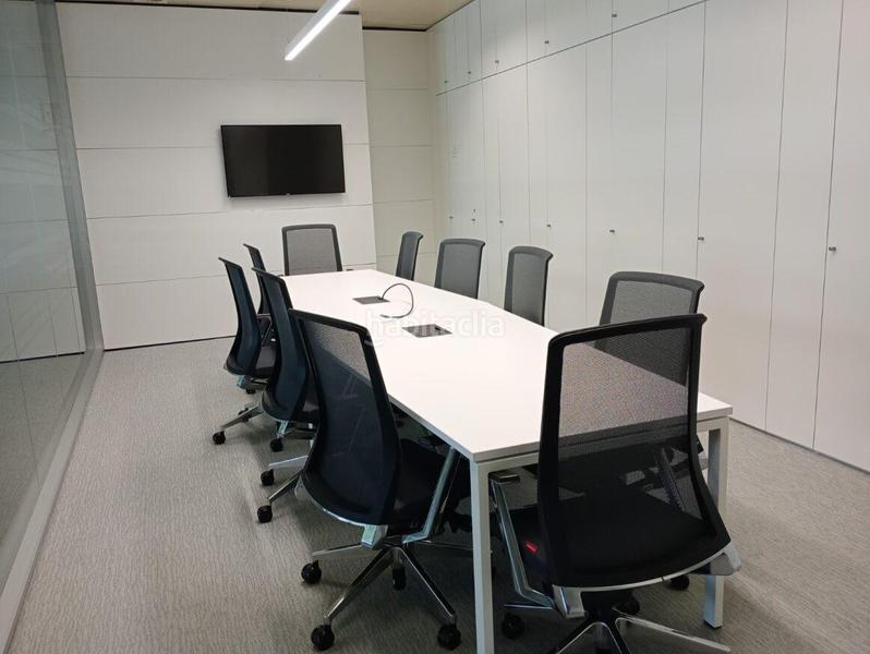 Foto b31a6df5-350d-44c2-a15d-7842df8d85d8. Rent office space with heating in Zona Industrial Tres Cantos