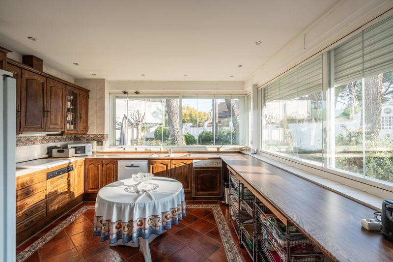 Foto e3cc396b-e02d-4f2f-8288-18740a1852f7. Chalet impresionante señorío en la exclusiva zona de moncloa, 970m2 construidos en parcela de mas de 36 en Madrid