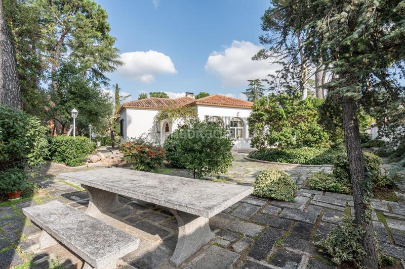 Foto e404923a-bda3-4e12-86ca-bfa40af29e62. Chalet impresionante señorío en la exclusiva zona de moncloa, 970m2 construidos en parcela de mas de 36 en Madrid