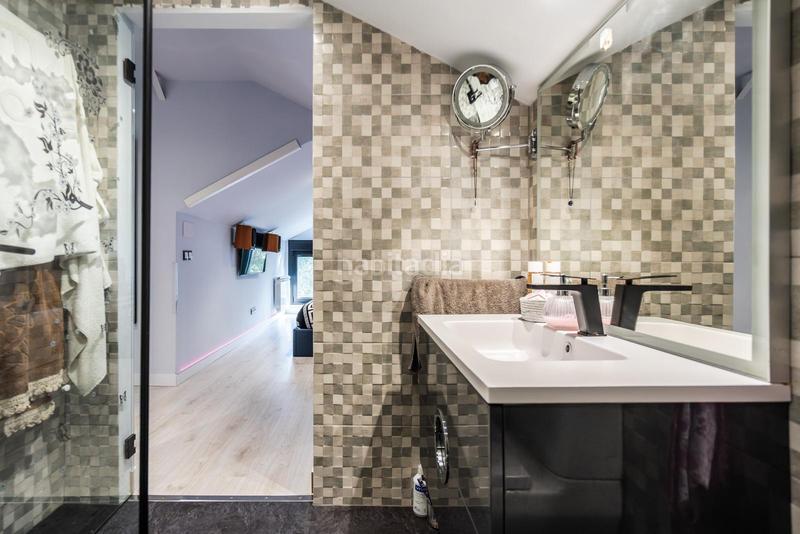 Foto 0a17e4de-7f37-42df-8fd1-01a9d4e6747c. Chalet mit heizung parking pool in puerto Galapagar-las cuestas Galapagar