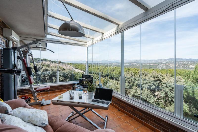 Foto f0faeb5d-836f-41bf-b322-30f0b941f387. Chalet mit heizung parking pool in puerto Galapagar-las cuestas Galapagar