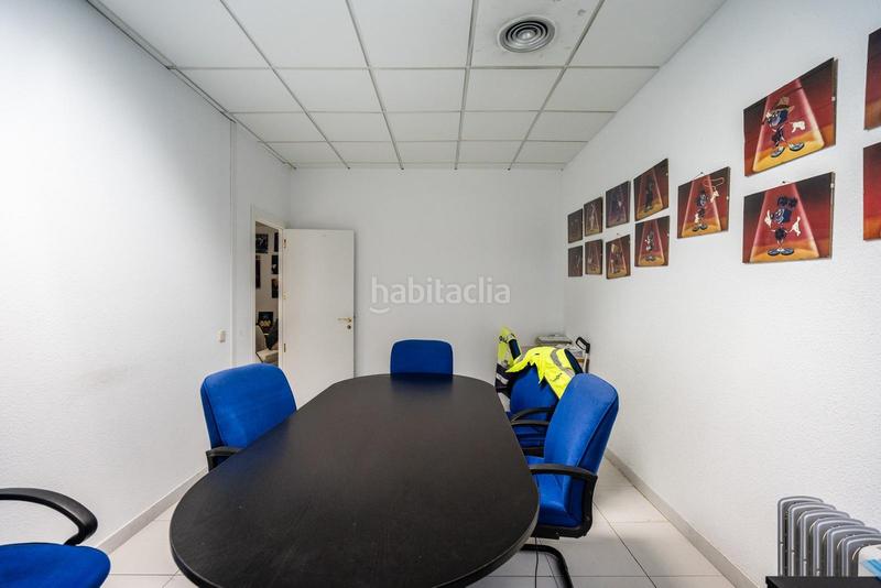Foto 6c766164-e04e-446b-8a3e-5540a502737e. Nave industrial inversión segura edificionave de 3 plantas con despachos y apartamento en Colmenar Viejo