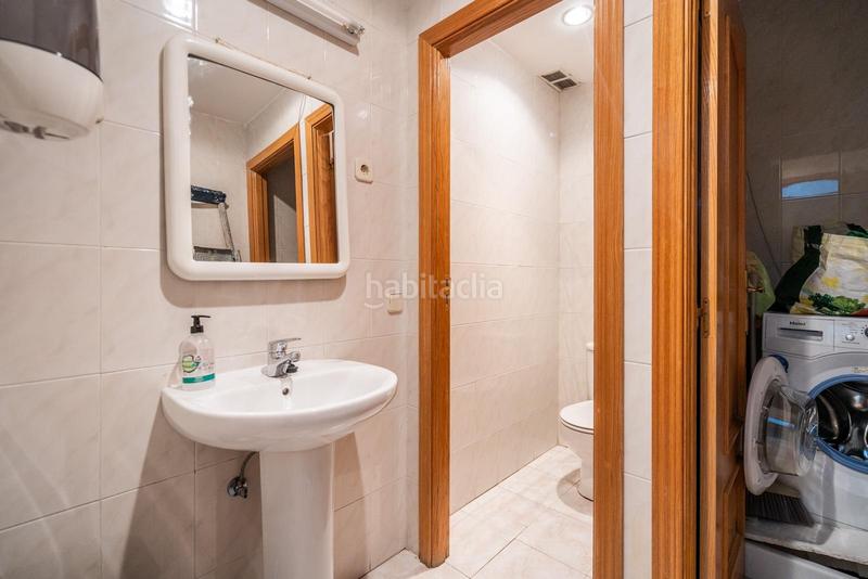 Foto ad04c6aa-6014-42e2-9991-0906fc1dfe41. Nave industrial inversión segura edificionave de 3 plantas con despachos y apartamento en Colmenar Viejo