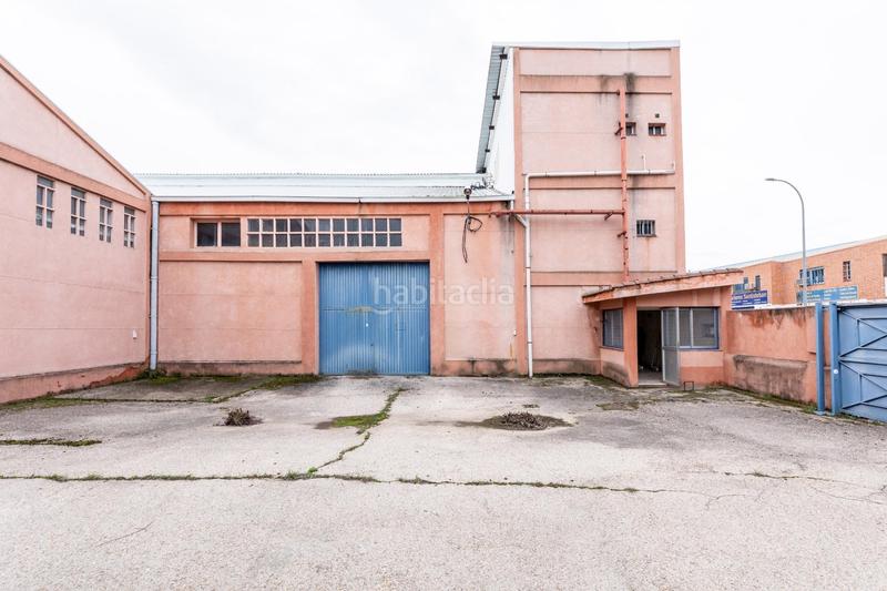 Foto 1508e1af-cfaa-4242-a4a3-9f6435f038b8. Bâtiment à usage industriel dans Estación Coslada