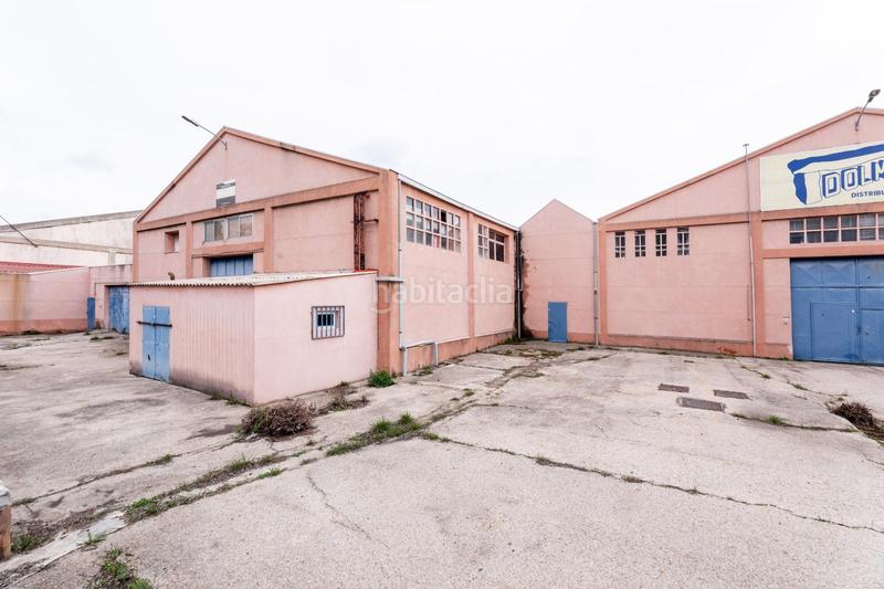 Foto 33148293-9a14-4c35-a8db-33a6fdeab3a9. Bâtiment à usage industriel dans Estación Coslada