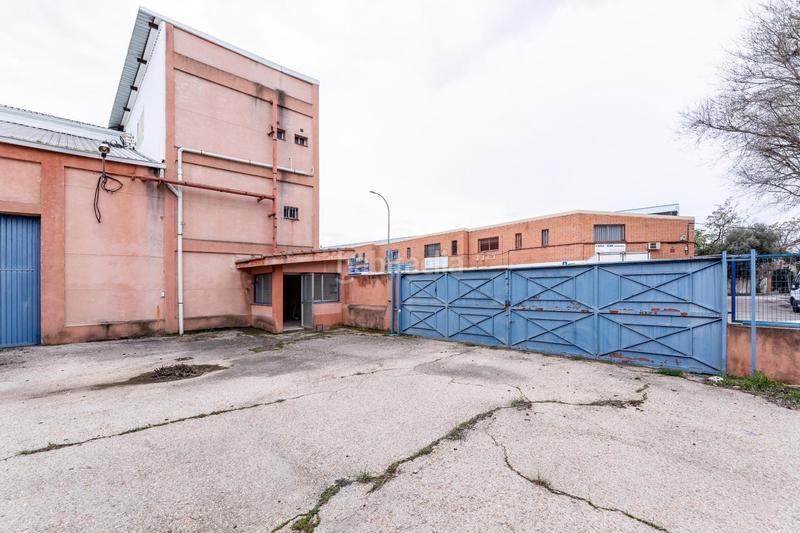 Foto 5a538528-a226-4ce6-8d86-c04dd74c352d. Bâtiment à usage industriel dans Estación Coslada
