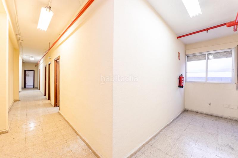 Foto 69d7d5a7-47ca-401d-8b19-6d57c9cd2270. Bâtiment à usage industriel dans Estación Coslada