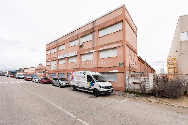 Foto a39d63d9-013c-4ee5-b19c-09b6f9512210. Bâtiment à usage industriel dans Estación Coslada