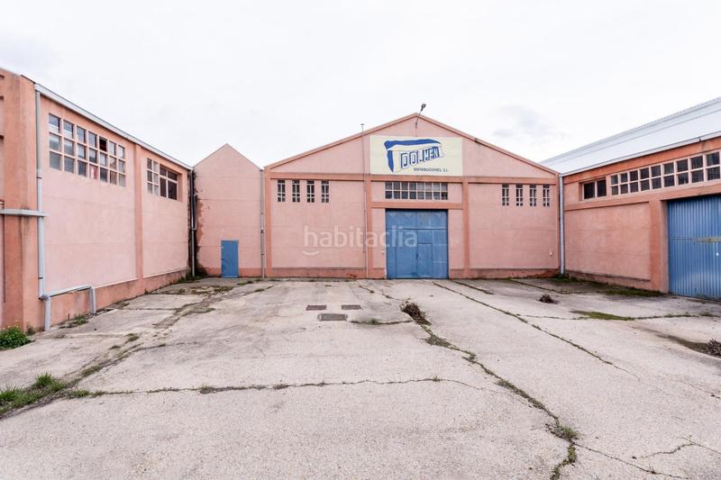 Foto b967faf7-fe88-4dbe-9c97-01bdd44a4760. Bâtiment à usage industriel dans Estación Coslada