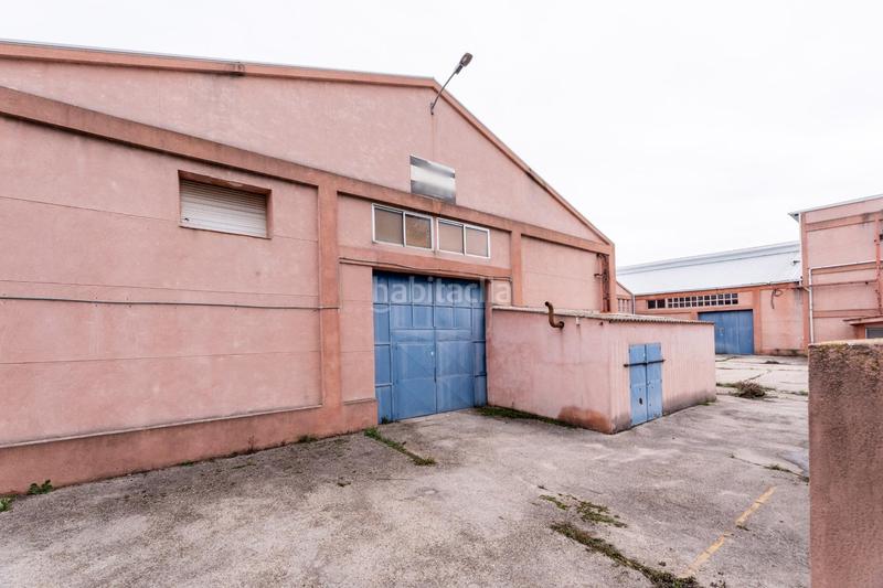 Foto eb48103f-34d5-4eaf-af41-63a0b953b008. Bâtiment à usage industriel dans Estación Coslada