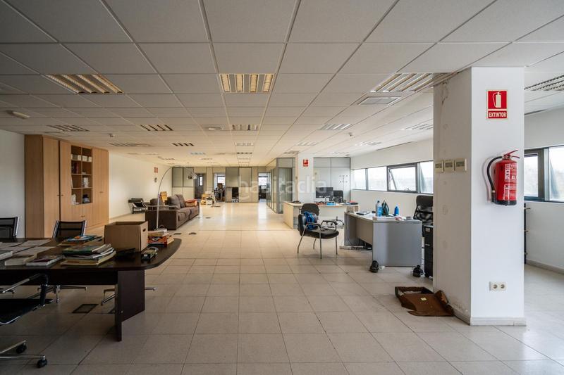 Foto 28a8d430-6e0a-4f93-8617-f4082bdb38ec. Bâtiment à usage industriel dans Añover de Tajo