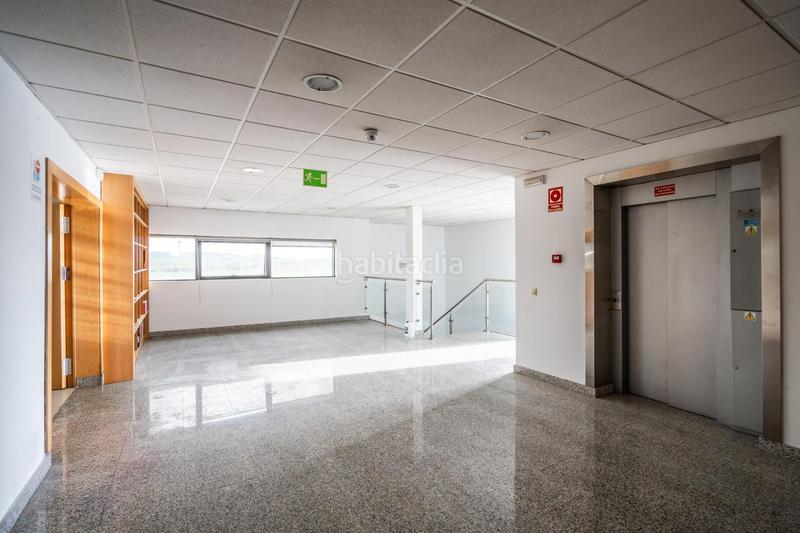 Foto 81a52208-9fc8-428a-ac5e-a2fe1745d274. Bâtiment à usage industriel dans Añover de Tajo