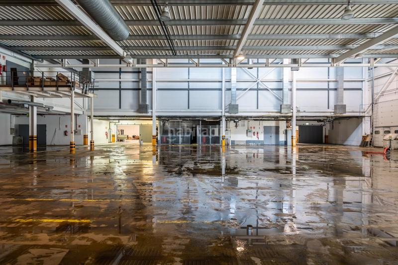 Foto e998d965-8813-43b3-8db1-34c152c804e1. Bâtiment à usage industriel dans Añover de Tajo