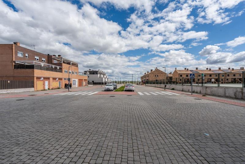 Foto e5e4c8cc-d562-4bc9-9480-b9312606031c. Geschäftsraum in Parla este Parla