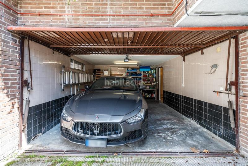 Foto 10cf2294-9336-47b8-84de-d926aa947fe7. Casa aparellada amb calefacció aparcament a Peñagrande Madrid