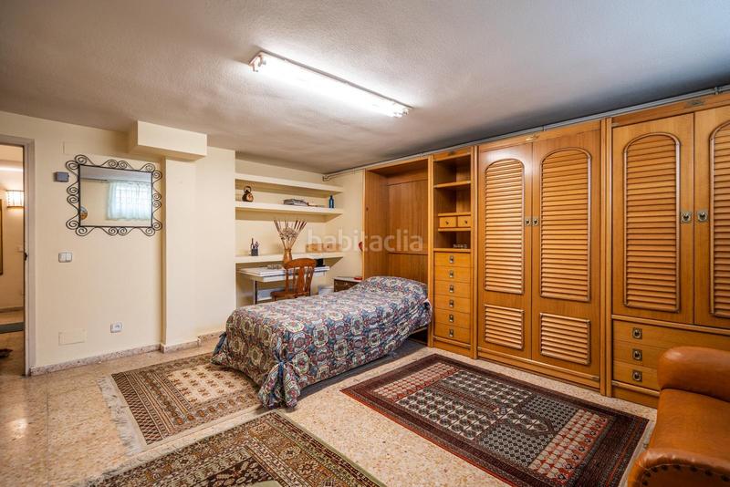 Foto 1f735e86-61a3-46a0-ba04-9ce2837fe900. Casa aparellada amb calefacció aparcament a Peñagrande Madrid