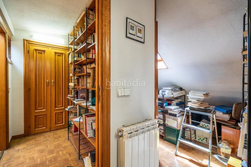 Foto 269ed013-b7cc-430c-ad7d-b042c94ce5bc. Casa aparellada amb calefacció aparcament a Peñagrande Madrid