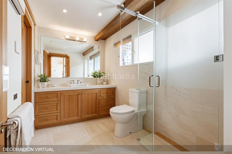 Foto 5e20e4c0-a6a0-4a4f-b2cd-c142a4269579. Casa aparellada amb calefacció aparcament a Peñagrande Madrid