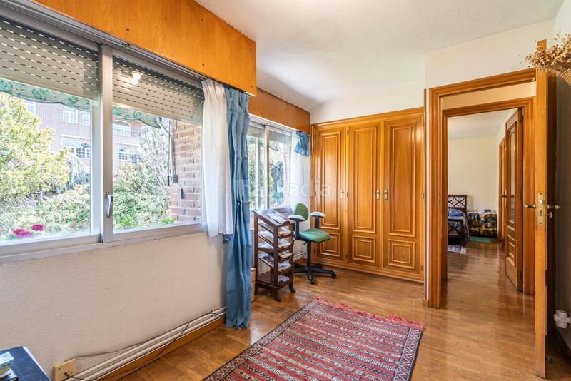 Foto 9ceef3b7-202e-4b20-8adc-9753b90b5505. Casa aparellada amb calefacció aparcament a Peñagrande Madrid