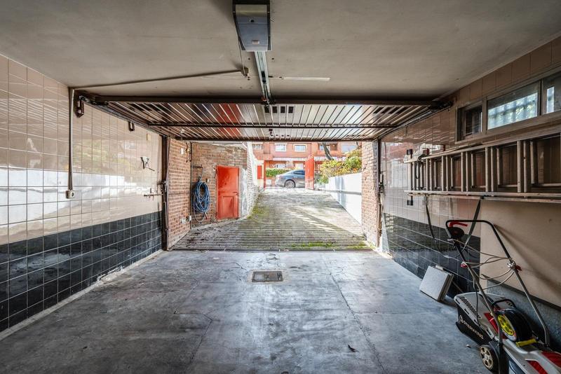 Foto a6f8c370-2e62-4c17-8171-6cc1d5f41c98. Casa aparellada amb calefacció aparcament a Peñagrande Madrid