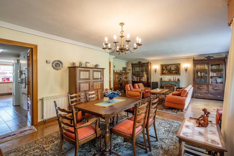 Foto ba825cc6-0072-4ab9-93ce-001025665083. Casa aparellada amb calefacció aparcament a Peñagrande Madrid