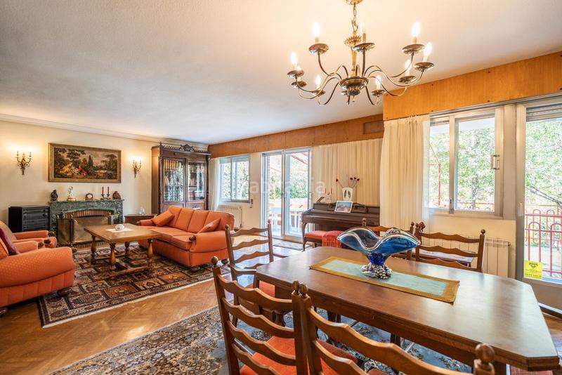 Foto c2b34c07-68ef-4bd2-86ae-ee44a5730a85. Casa aparellada amb calefacció aparcament a Peñagrande Madrid