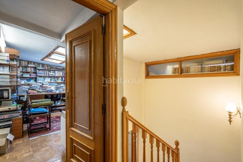 Foto d26f7101-46f9-4059-9012-786a1c2b5fa7. Casa aparellada amb calefacció aparcament a Peñagrande Madrid