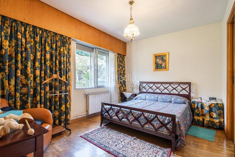 Foto de1aa79b-f2f5-4583-bbd5-d689280b07e6. Casa aparellada amb calefacció aparcament a Peñagrande Madrid