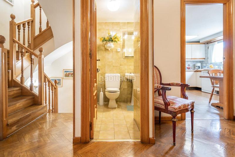 Foto eadc49a7-4972-4187-b62f-7bcff7734f1b. Casa aparellada amb calefacció aparcament a Peñagrande Madrid