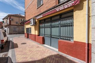 Local Comercial  Pino. Oportunidad de inversión se vende bar de esquina en colmenar vie